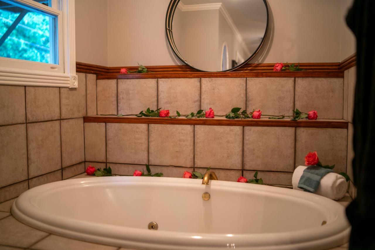 Inn At Rose Hall Юрика Спрингс Экстерьер фото